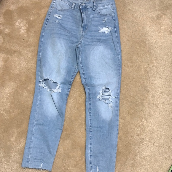 No Boundaries Denim - High rise light wash jeans